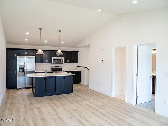 3rd image of 1848 Tobi Ln