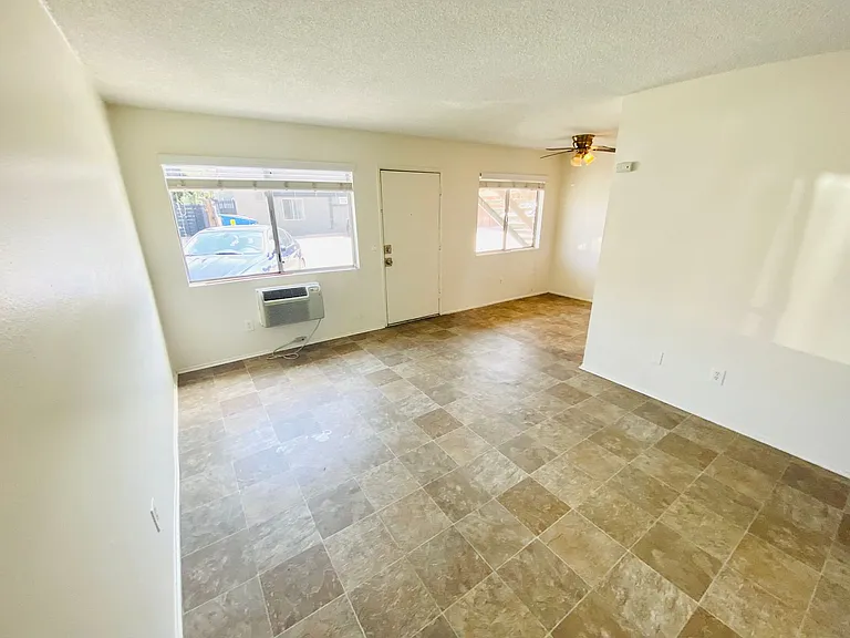 4625 35th St #5 — Photo 3