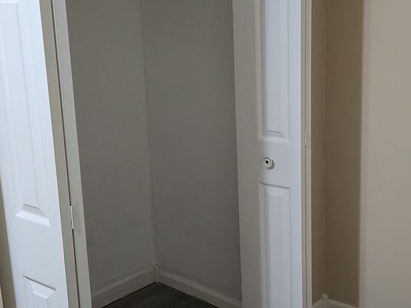 2nd image of 1209 Roosevelt Pl #A