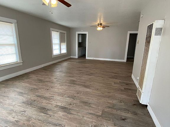 3rd image of 2616 23rd St