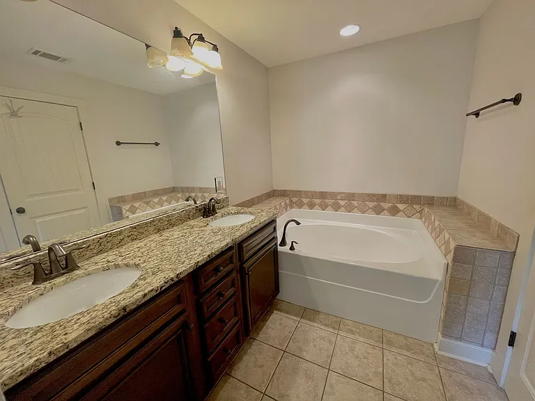 253 Solamere Ln — Photo 33
