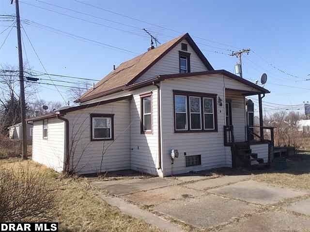 1st image of 2563 Norman St