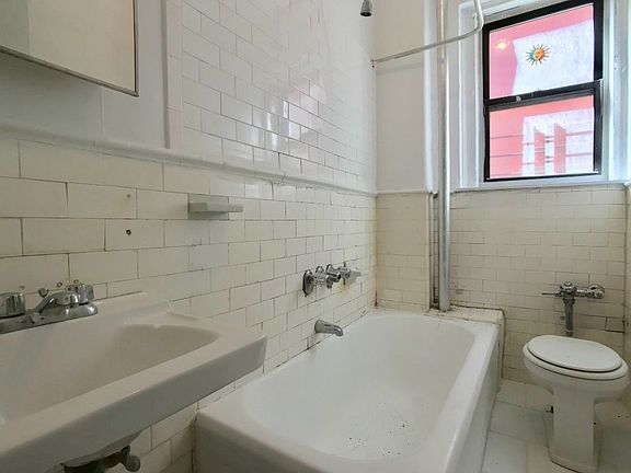 5th image of 622 W 141st St APT 3F