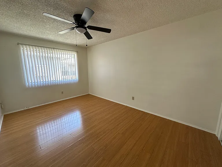 4860 Canoga St #N — Photo 12