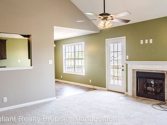 3rd image of 1367 Whitt Ln