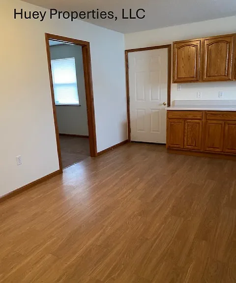 1118 Ashton Cir E — Photo 8