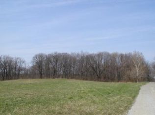 713 Troon Dr, Valparaiso, IN 46383