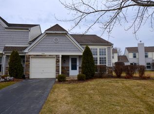 1310 Gloucester Cir, Carol Stream, IL 60188