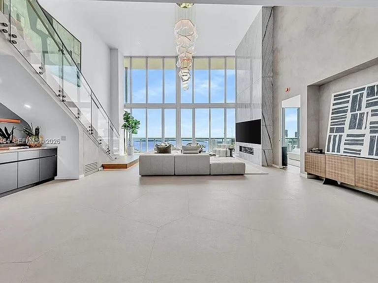 888 Biscayne Blvd #5704 — Photo 8