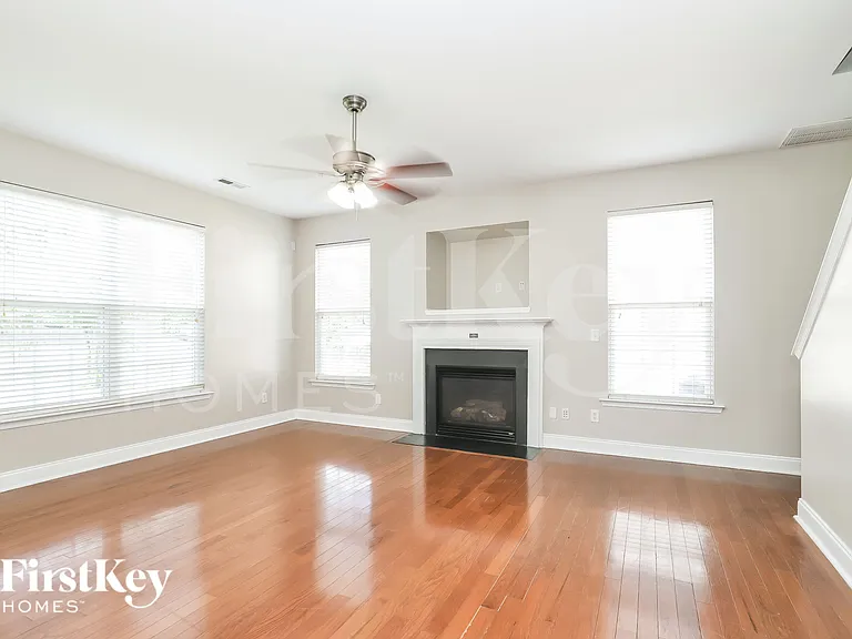 3741 Georgia Pond Ln — Photo 4