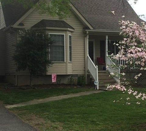 2nd image of 5004 Blake Dr