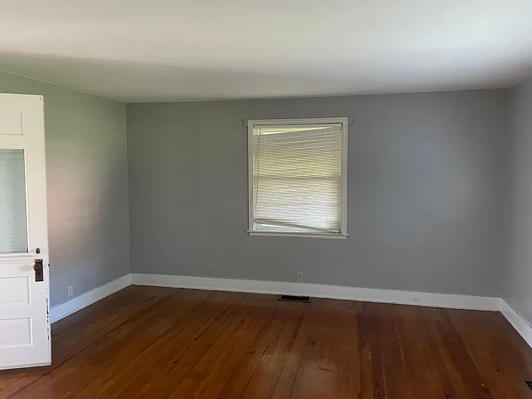 5795 E Walnut Grv — Photo 11