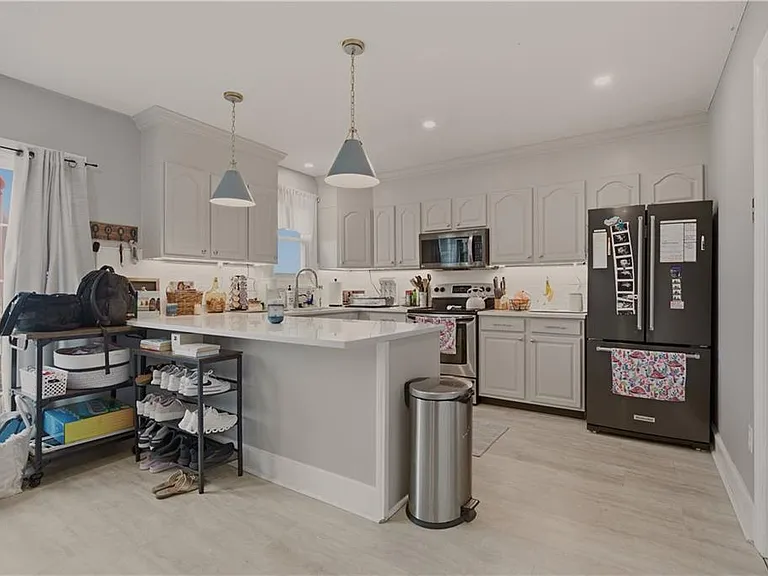 223 Oliphant Ln #A — Photo 5