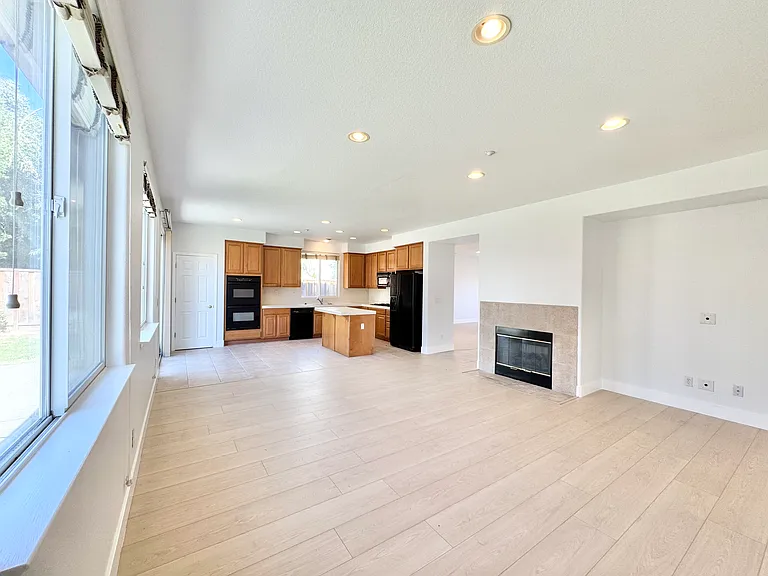 493 Edgefield Pl — Photo 7