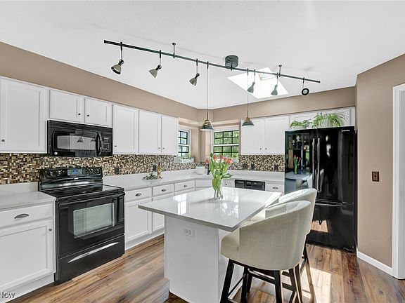 5th image of 7233 Carmen Pl