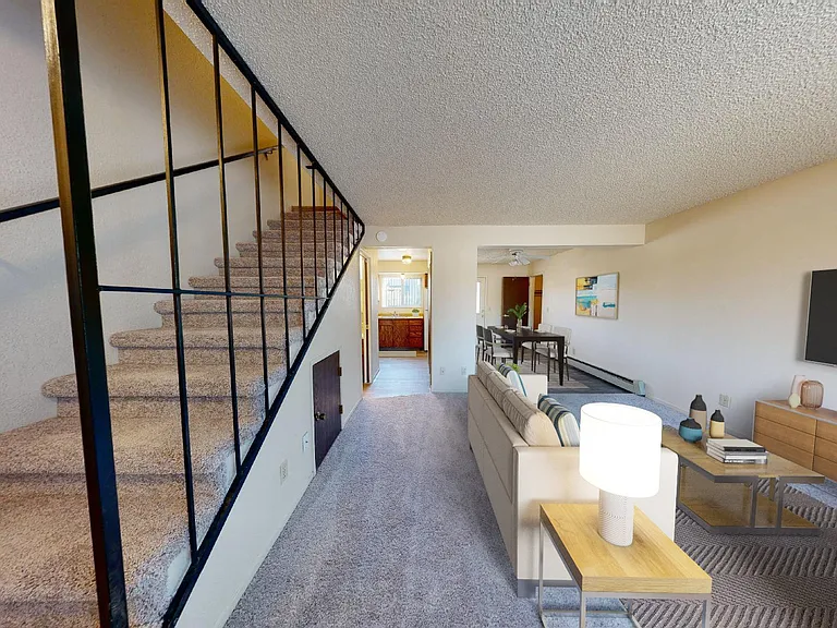 Oak Manor & Angel Street — Photo 4