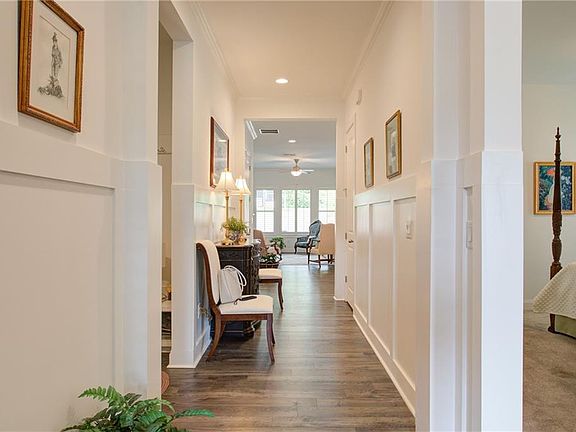 4th image of 3220 Fitzgerald Way