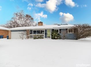 925 Sherwood Rd, Muskegon, MI 49441