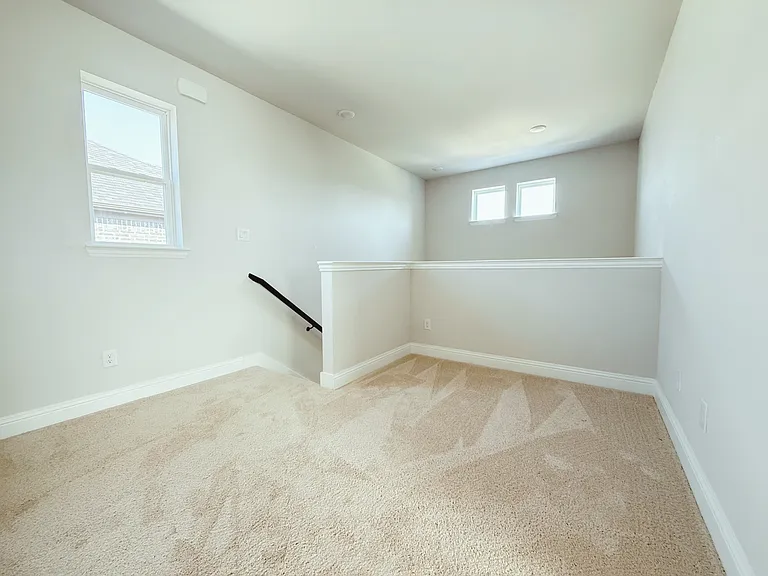 11451 Chepstow Cres — Photo 16