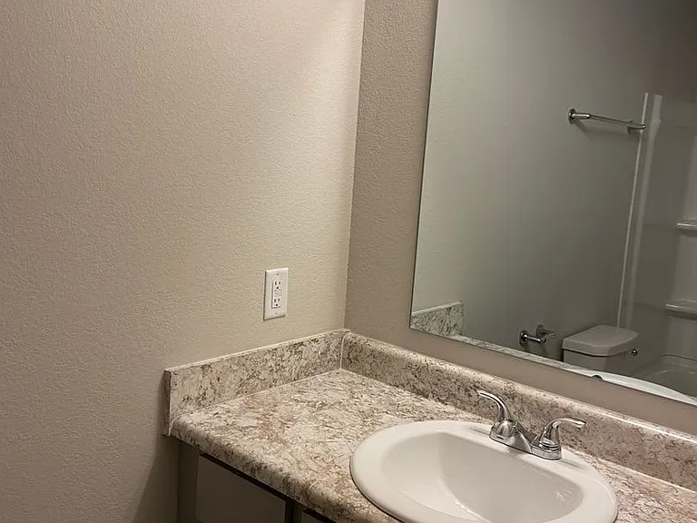 2617 Grand Ln — Photo 12