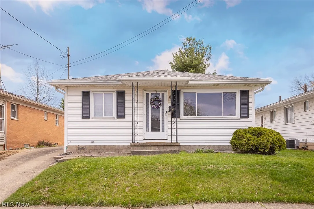 451 Fulmer Ave photo 1