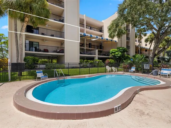 402 Tarpon Point, Tarpon Springs, FL 34689