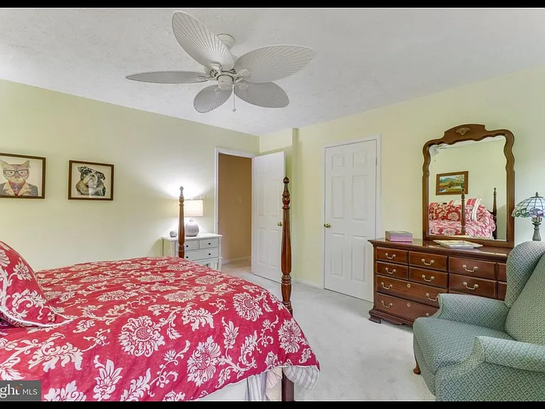210 Pin Oak Ct — Photo 21