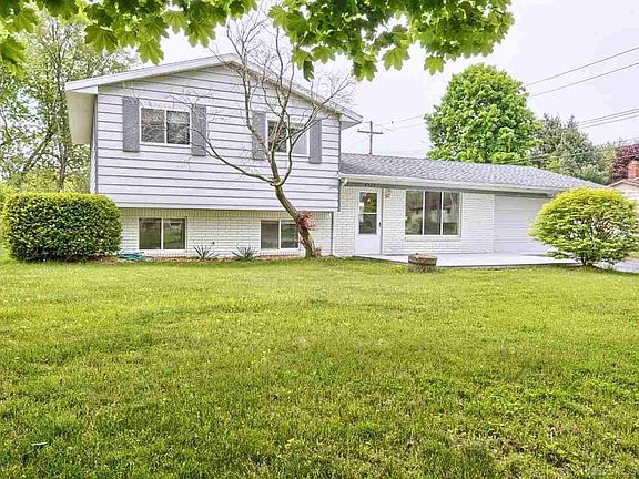 3rd image of 6523 Doyon Dr N