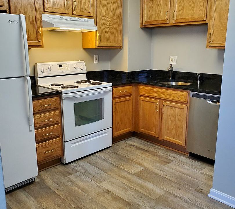 1st image of 2440 Saint Paul St #1F