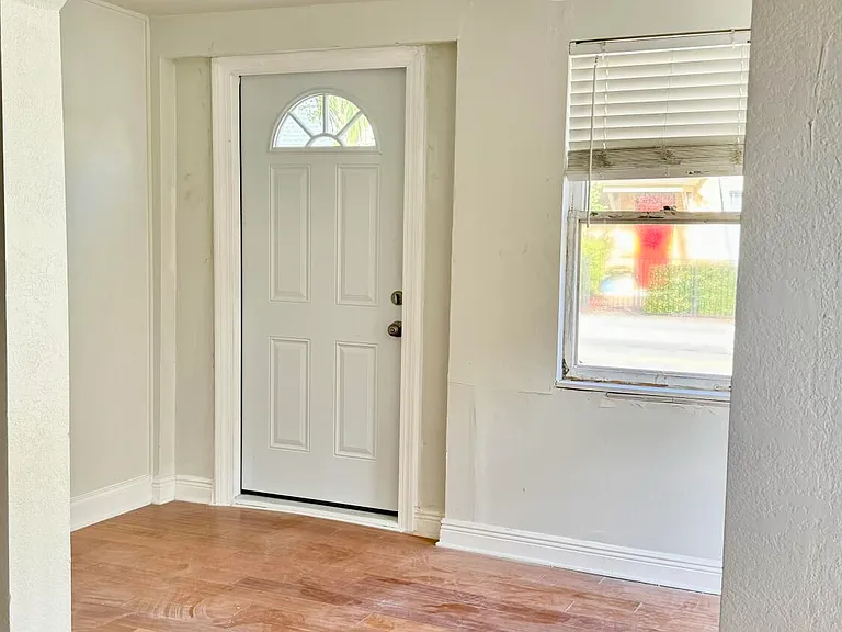 205 S Federal Hwy — Photo 7
