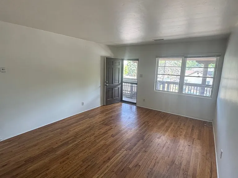 324 N San Francisco St — Photo 10