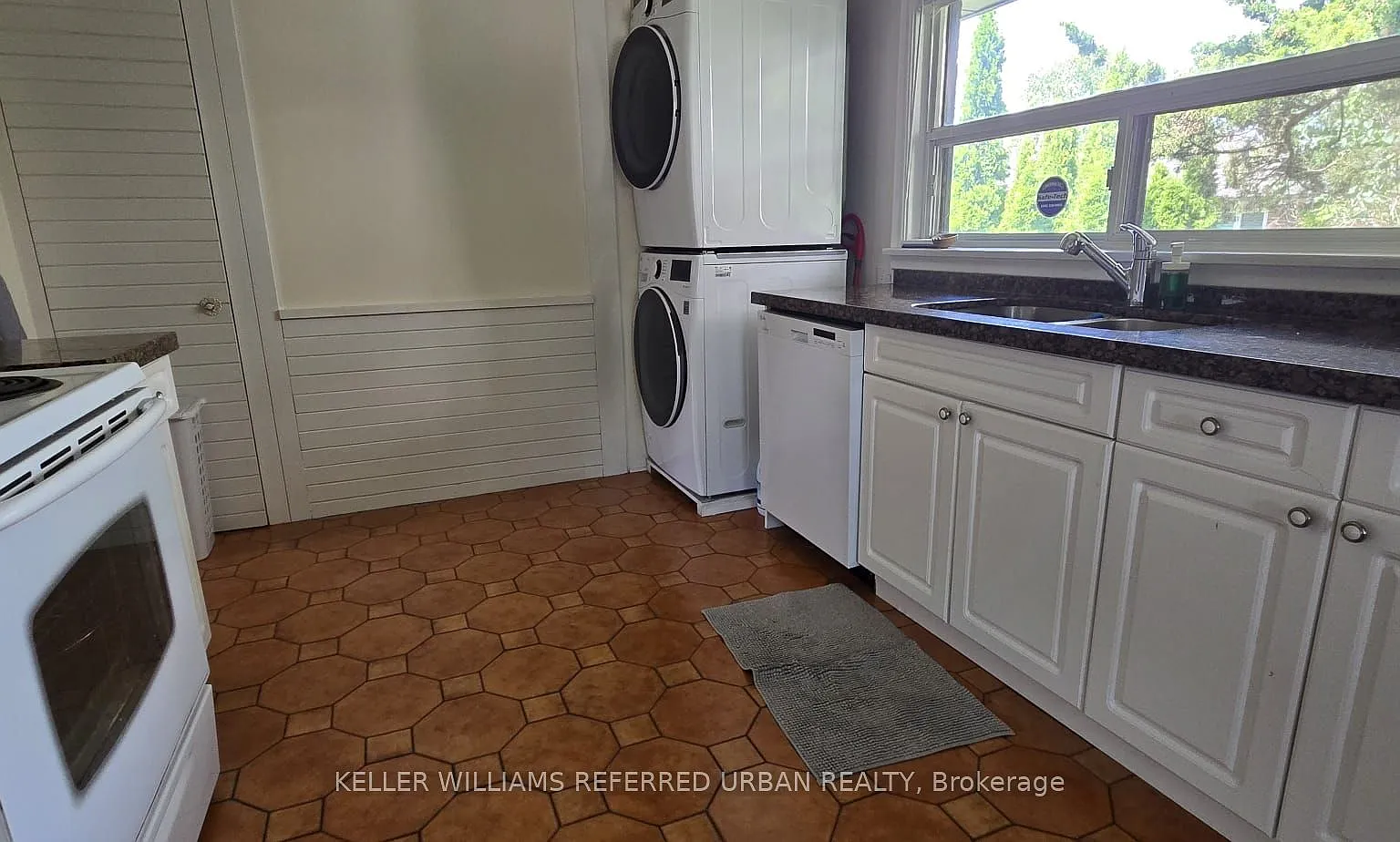 2 bed, $3,400 — Photo 3
