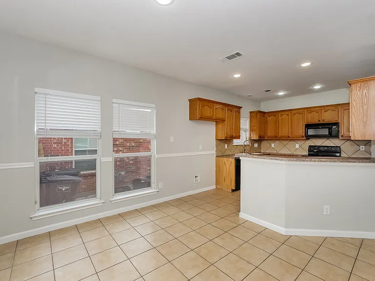 6357 Claire Dr — Photo 7