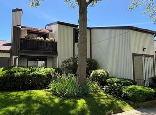 49 Richmond Boulevard #1B, Ronkonkoma, NY 11779