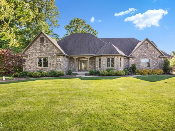 1538 E Grey Feather Trl, Greenfield, IN 46140