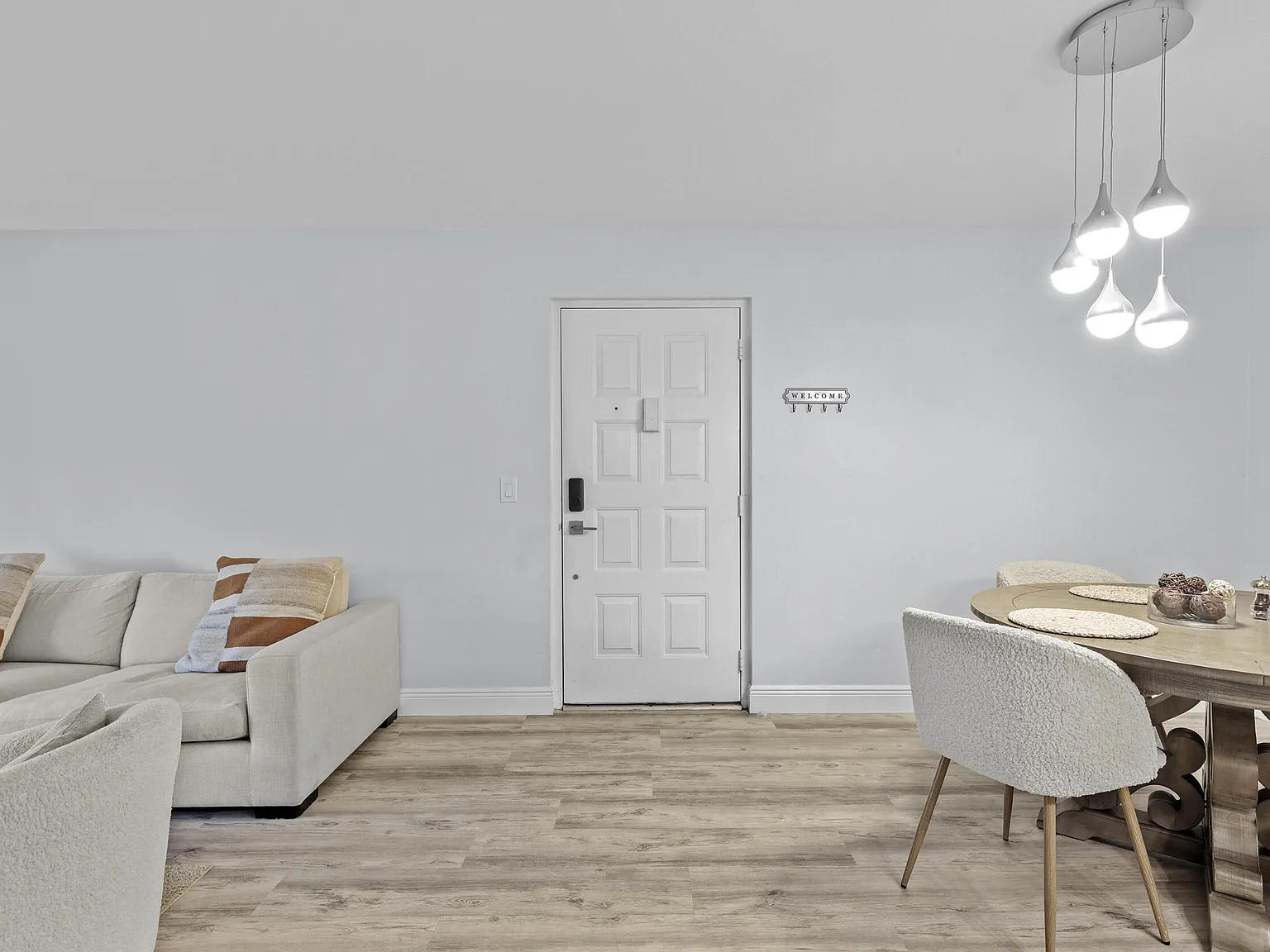 2 bed, 2.0 bath, 1005 sqft, $2,350 — Photo 3