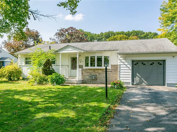 201 Verstreet Dr, Rochester, NY 14616
