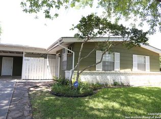 5103 Village Crest Dr, San Antonio, TX 78218