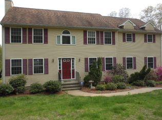 3 Ryder Rd, North Stonington, CT 06359