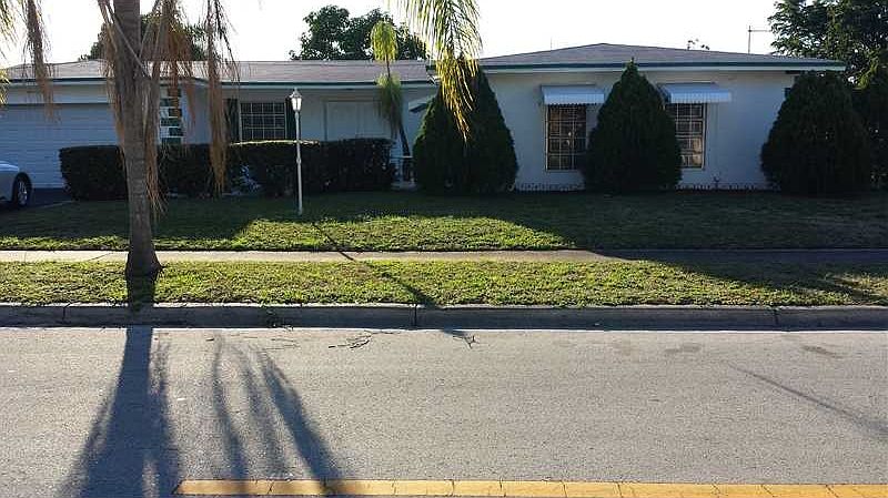 1st image of 501 SW 62nd Ave