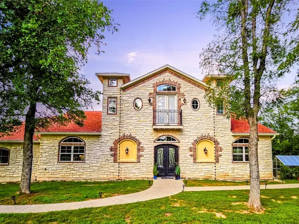 189 Moccasin Cyn, Cedar Creek, TX 78612