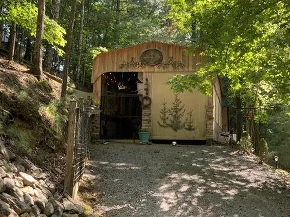 183 14th St, Ellijay, GA 30540