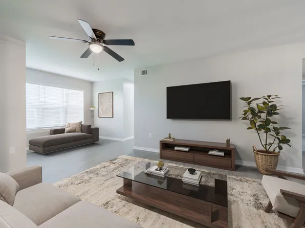 Royal Point Apartments
