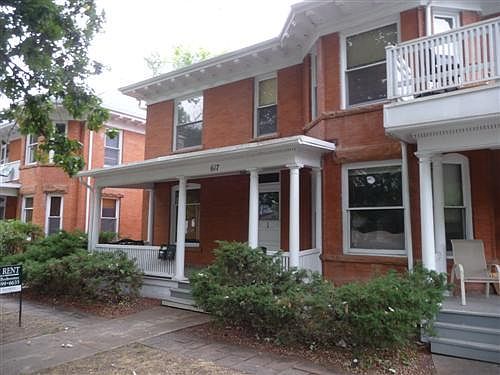 The Remington - 3bd/1bt on 3 floors