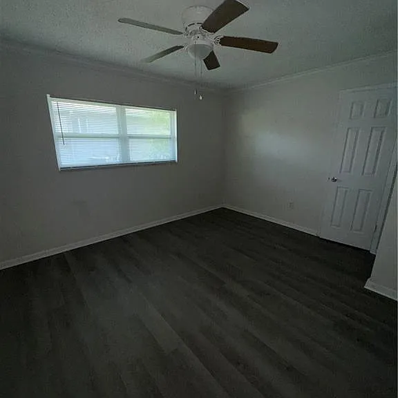 5820 Algiers St — Photo 7