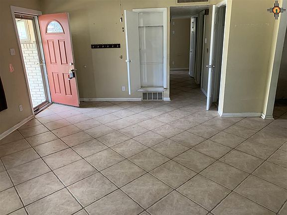 3rd image of 1607 N Vega Dr