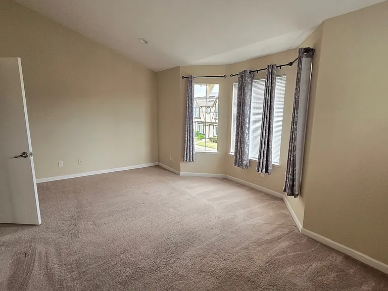 34141 Gannon Ter — Photo 17
