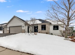2306 Valley Dr, Northfield, MN 55057