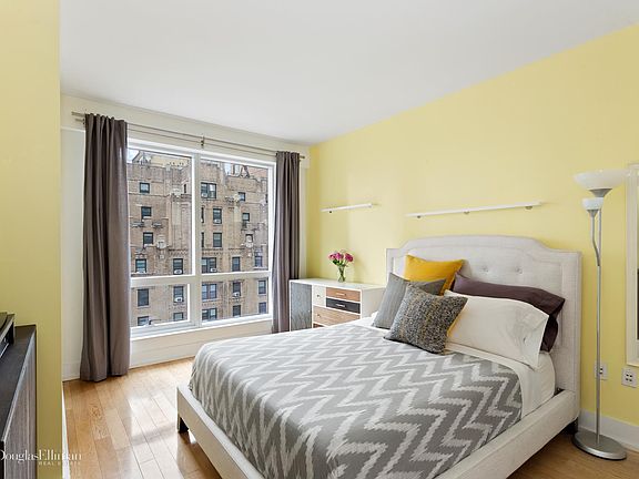 3rd image of 350 W 42nd St APT 17C