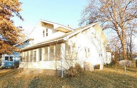 2nd image of 311 E Washington St